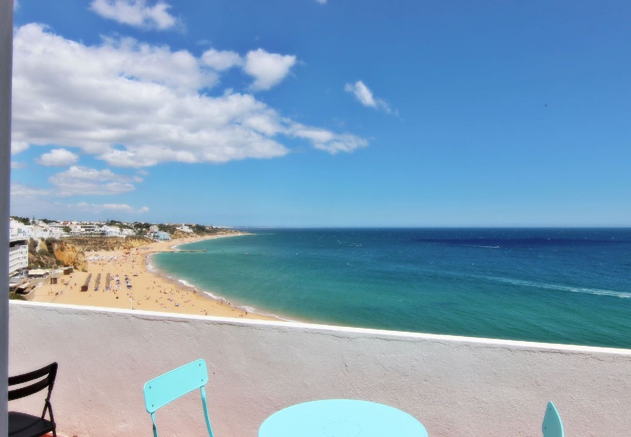 House in Albufeira - Casa dos Tios - Sea View, Beach & Old Town Center